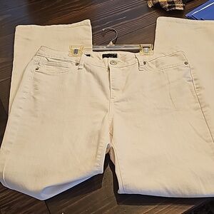 Ladies White a.n.a. a new approach jeans